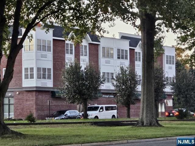 Photo - 6 Madison Ave