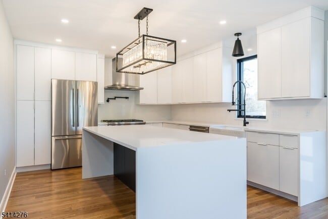 Photo - 76 Burnet Rd