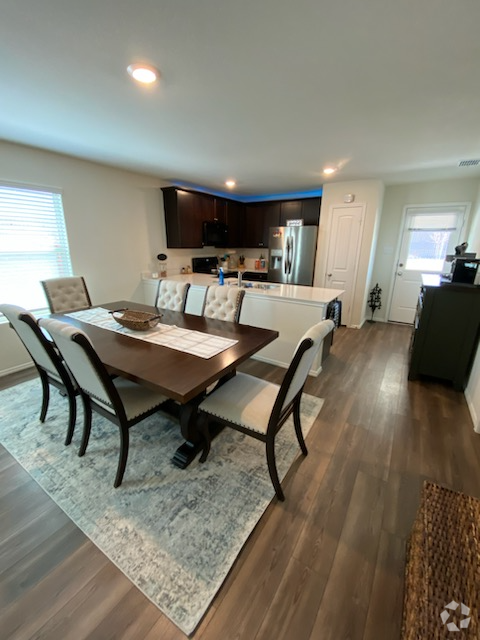 Building Photo - 5801 Brahma Trail Rental