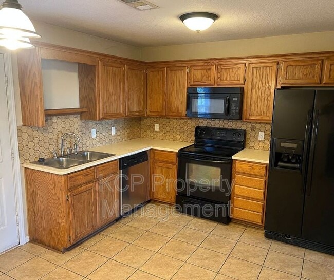 Photo - 2208 Kaylonni Ln