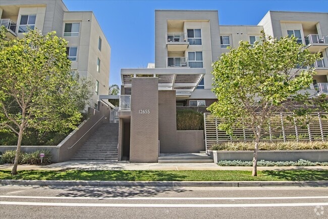 Building Photo - 12655 Bluff Creek Dr Unit 327 Rental