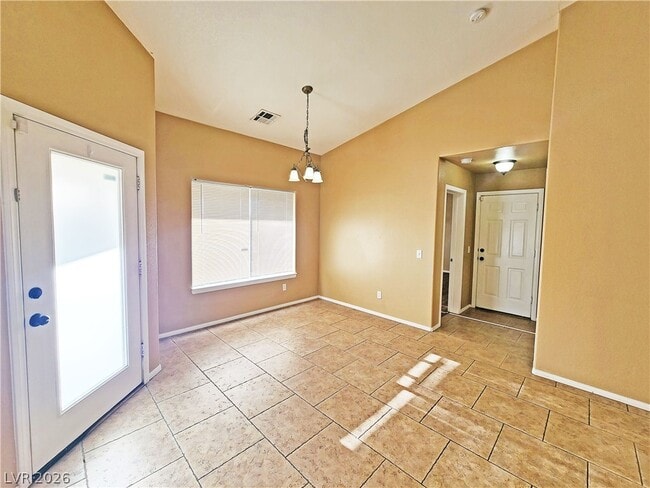 Photo - 3680 Ravine Ave
