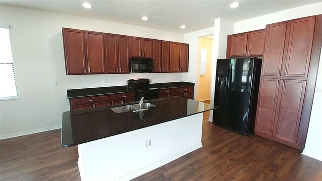 Photo - 7013 Island Queen Ct