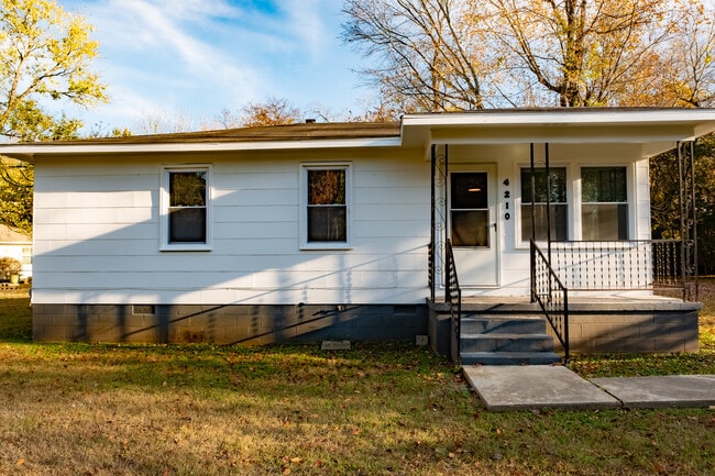 Photo - 4210 Irondale Dr NW