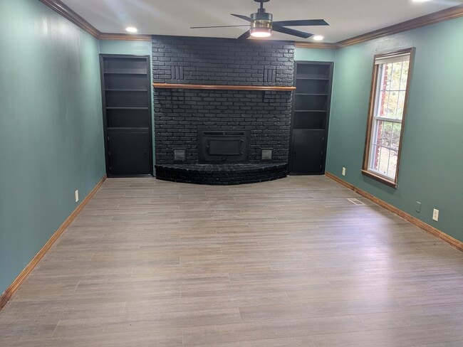 Photo - 1306 Marion Dr