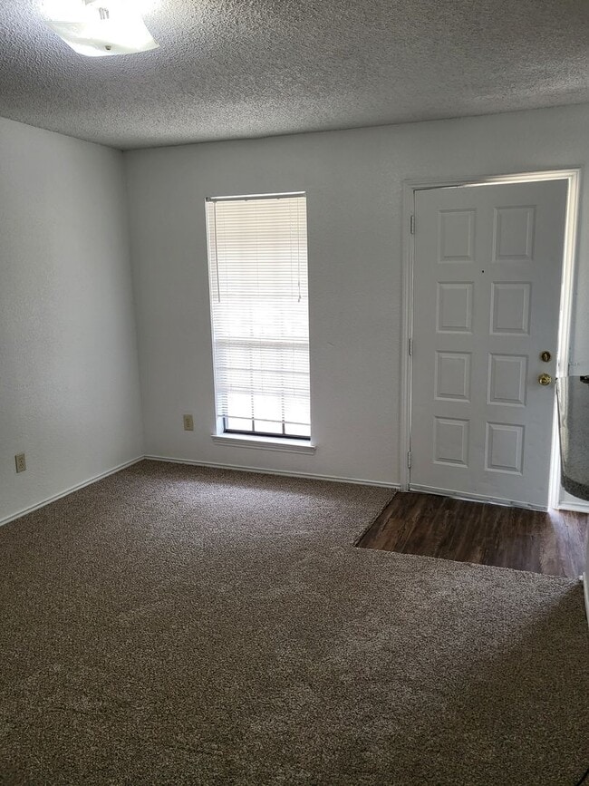 Photo - 1209 Avondale Ct