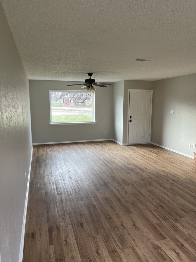 Photo - 509 Sage Trail