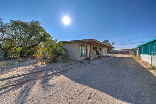 Photo - 249/251 West Northern Avenue Unidad B