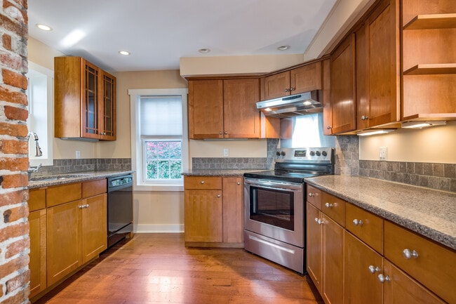 Photo - 97 Commerce St