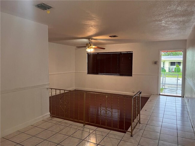 Photo - 5201 SW 19th St