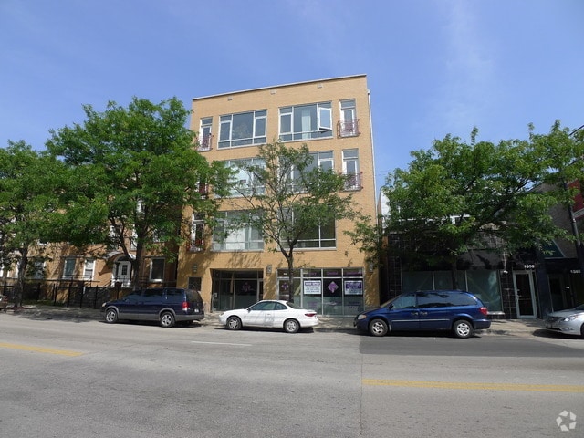 Building Photo - 1038 E 47th St Unit 3W Rental