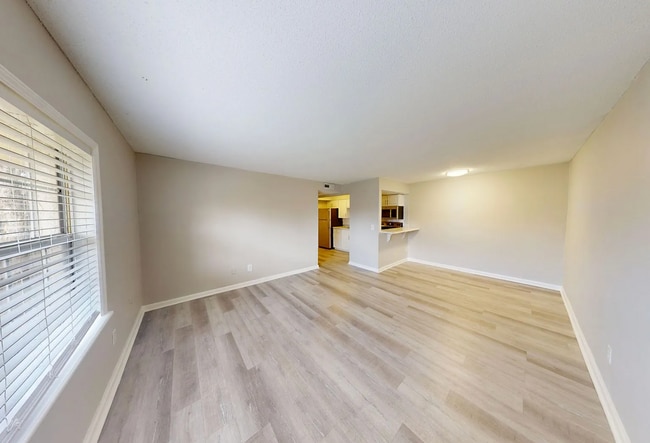 2144 Dunsford Terrace Unit 4