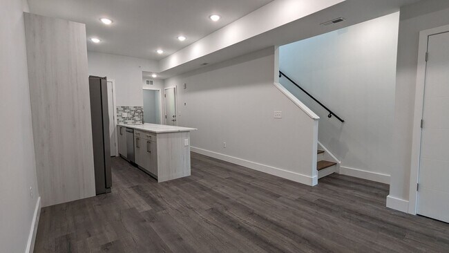 Photo - 2252 N Delhi St Unidad 3