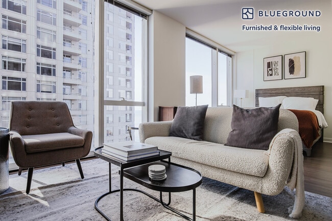 Building Photo - 500 N Lake Shore Dr Rental