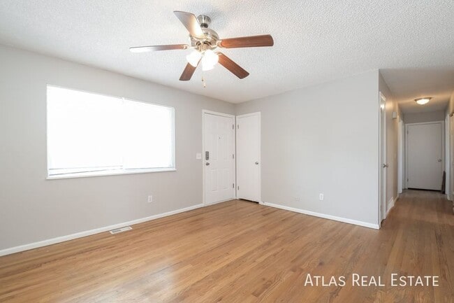 Photo - 730 S Oakland St