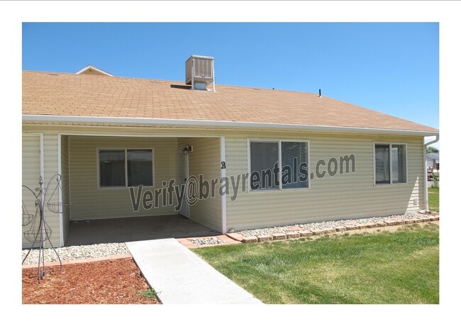 Photo - 384 Sunnyside Cir Unit B