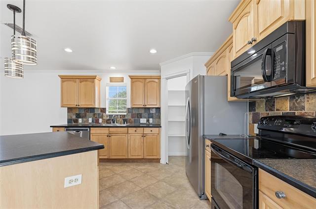 Photo - 633 Rose Garden Dr