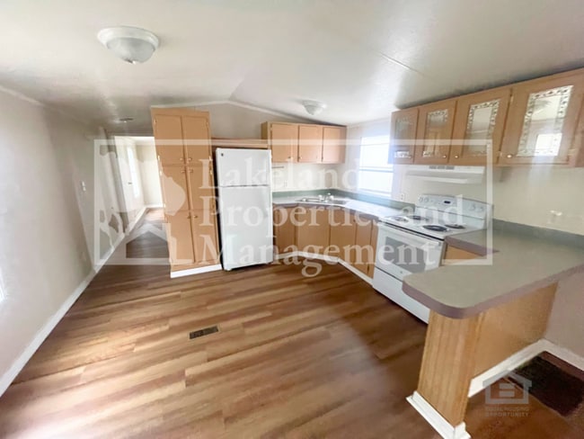 Photo - 340 S Hankin Rd