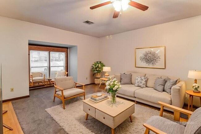 Photo - 2653 Crossgate Trail