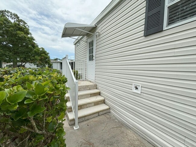 Photo - 19237 Cedar Crest Ct