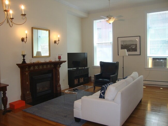 Photo - 271 Beacon St Unidad 2