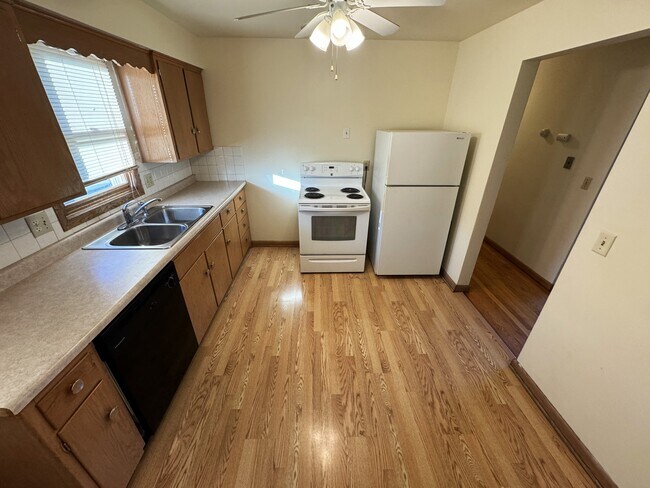 Photo - 321 Pawling St Unidad 2