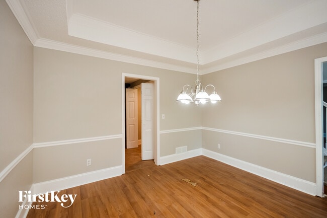 Photo - 4781 Meadowlark Dr SE