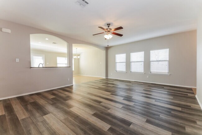 Photo - 120 Meadow Crest Dr