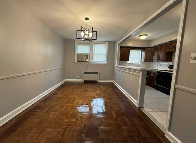 Photo - 1449 Elbridge St