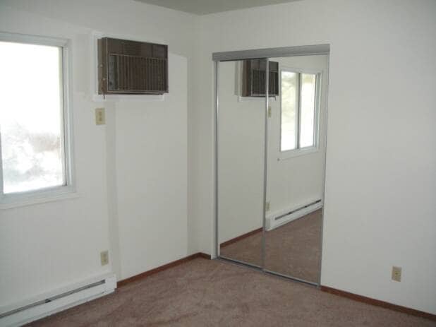 Photo - 600 S East St