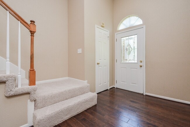 Photo - 10 Ridgecross Pl