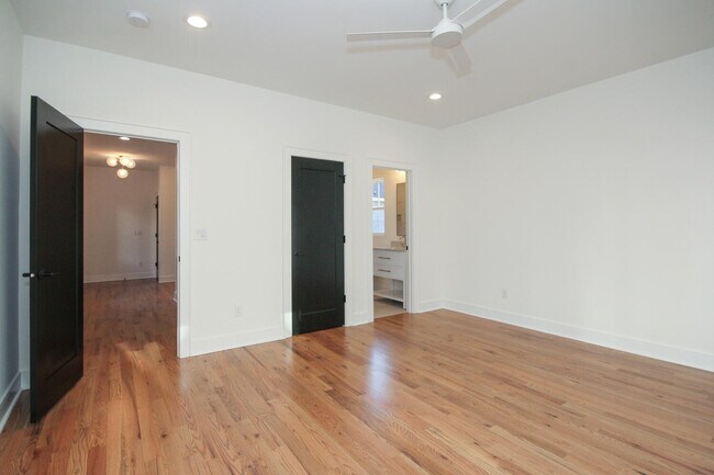 Photo - 1110 Greenleaf Ave