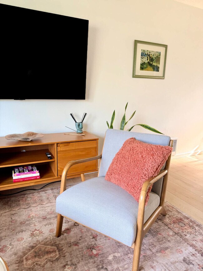 Photo - 2615 West St Unidad SI ID1539853P