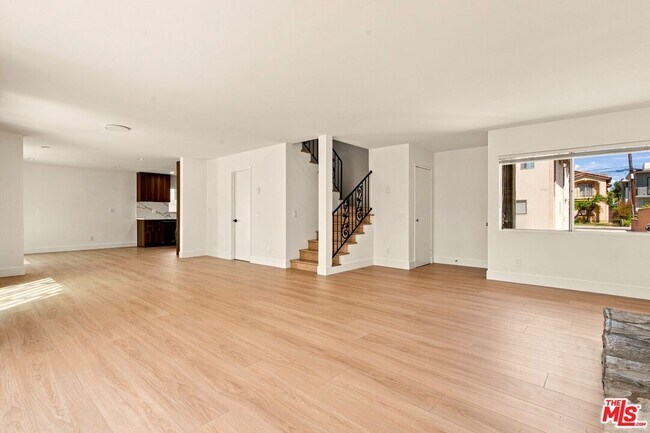 Photo - 2214 Dufour Ave Unit B
