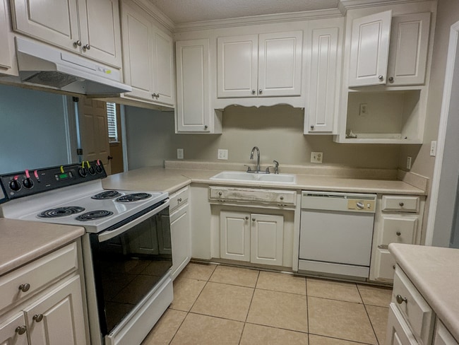 Photo - 3924 Heatherwoods Dr