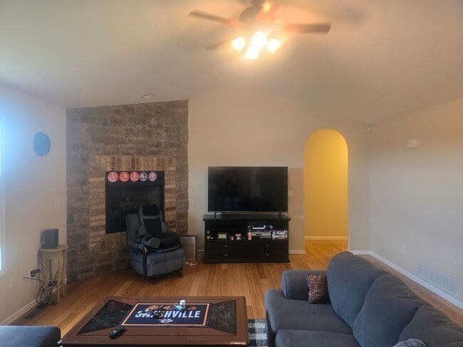 Photo - 161 Lyle Curtis Cir