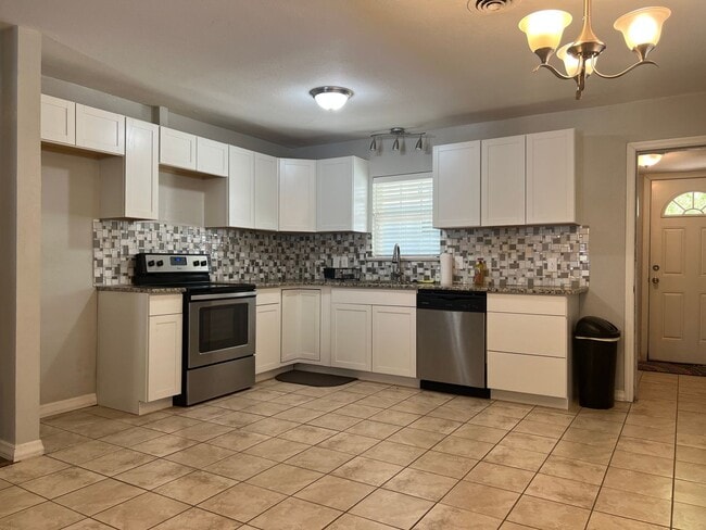 Photo - 1518 S Taylor St