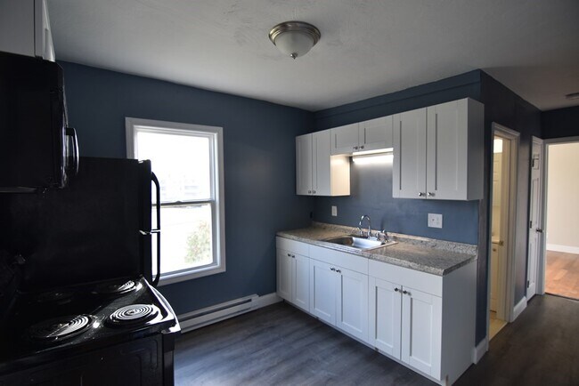 Photo - 66 Central St Unit 1