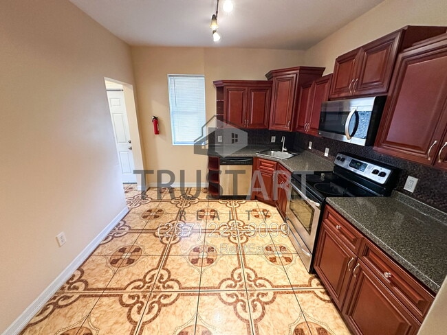 Photo - 6908 Old York Rd