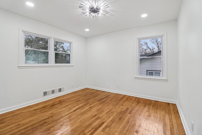 Photo - 3159 Bobolink Dr