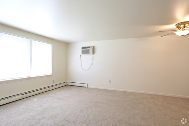 Living Room - Sundridge Apartments