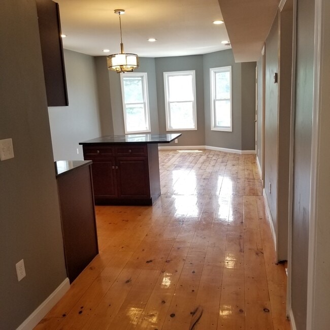 Photo - 69 Catharine St Unit 3