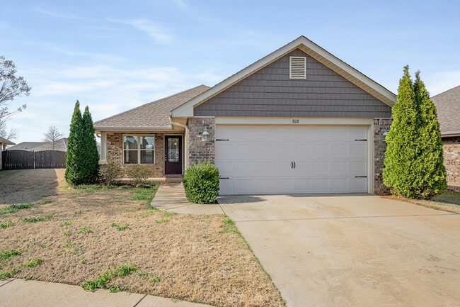 Building Photo - 808 Willow Shoals Dr SW