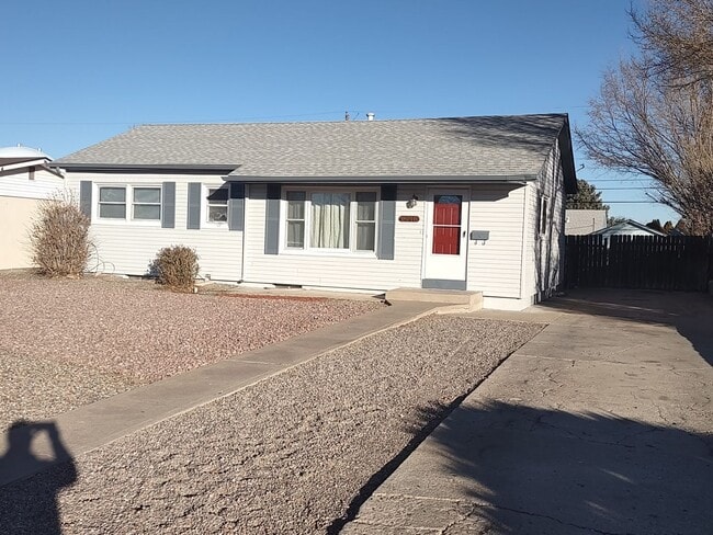 Building Photo - ALL PROSPECTIVE TENANTS MUST SUBMIT A $58 ... Rental