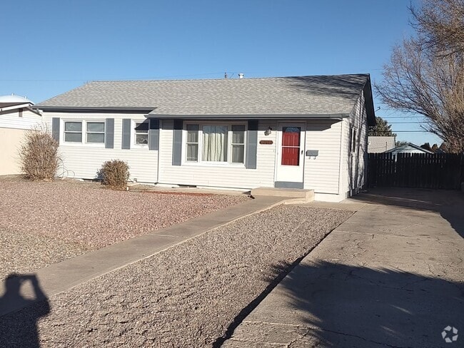 Building Photo - ALL PROSPECTIVE TENANTS MUST SUBMIT A $58 ... Rental