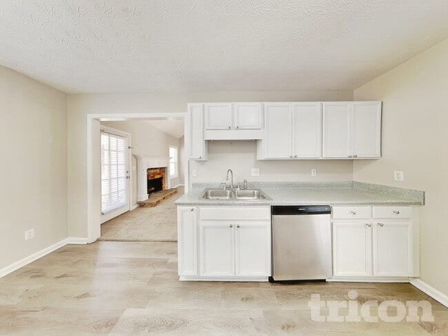 Photo - 210 Shenandoah Dr