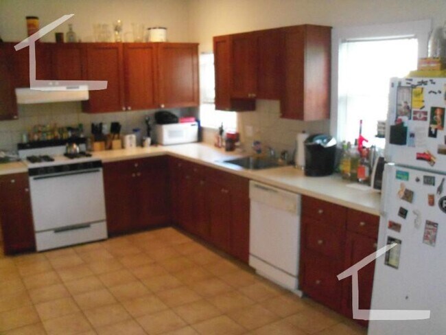 Photo - 45 Falkland St Unit 2