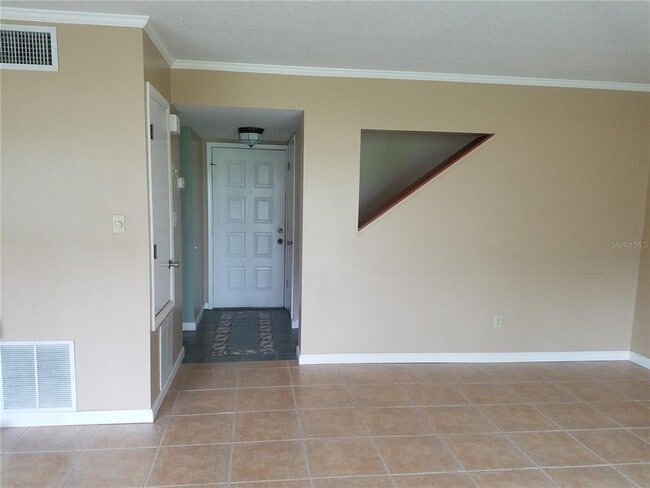 Photo - 5421 Vineland Rd
