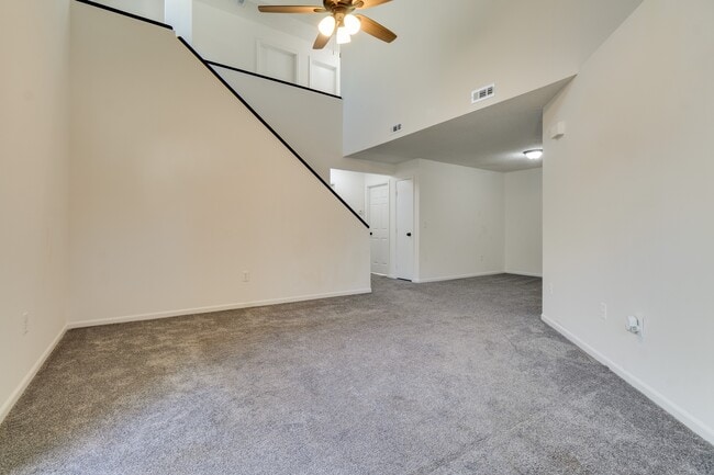 Photo - 4025 Overland Dr