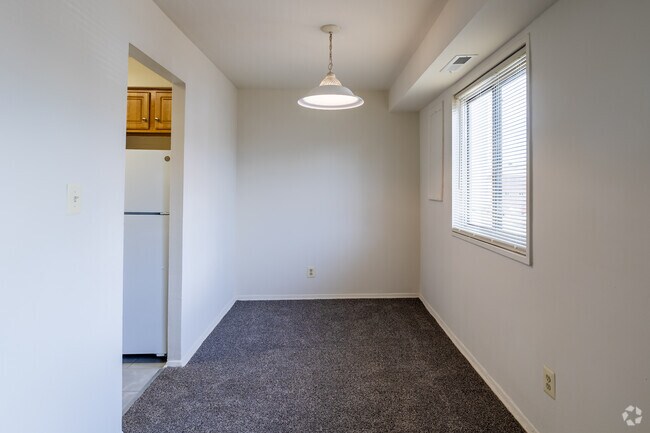 The Carlton 2BR, 1BA - 1,012SF - Dining Room